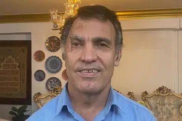 SEDIAKAN BANYAK PILIHAN: Pemilik Tabriz Carpets, Encik Faramarz Neamati. - Foto TABRIZ CARPETS