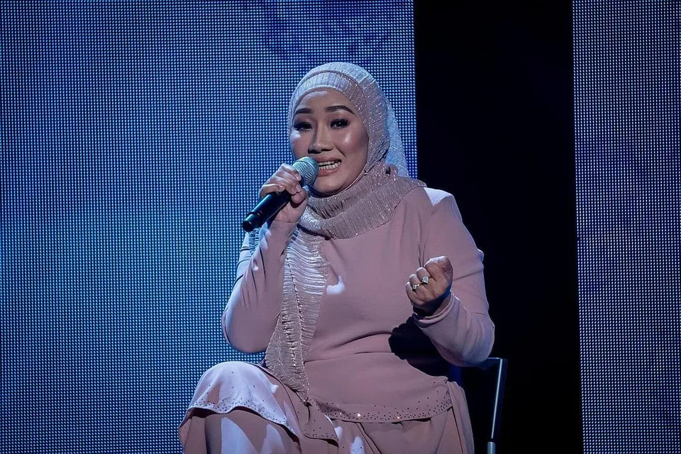 MEMPUNYAI BAKAT MEMASAK: Baru-baru ini, Eka Marina memberanikan diri mulakan perniagaan dari rumah dan membuka halaman Facebook, Myindo Cook. Di halaman itu, beliau membuka tempahan dan berkongsi cara menyiapkan juadah asal Indonesia yang digemarinya. - Foto fail