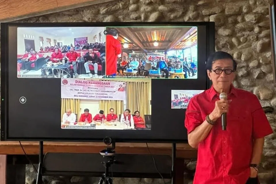 Yasonna Hamonangan Laoly, yang sebelum ini berkhidmat sebagai Menteri Kehakiman dengan tanggungjawab mengawasi imigresen, telah disoal siasat oleh Suruhanjaya Pembanterasan Rasuah (KPK) sebagai saksi dalam skandal yang melibatkan Harun Masiku. Beliau kini berperanan sebagai ahli jawatankuasa pusat Parti Demokrasi Indonesia Perjuangan (PDI-P).