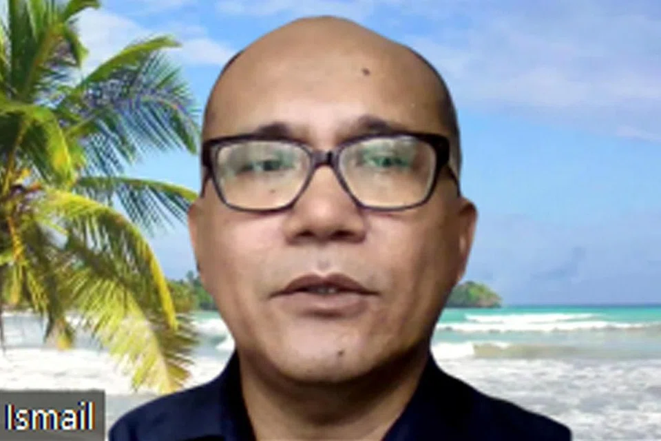 MODERATOR DIALOG: Penolong Editor BH Encik Nizam Ismail