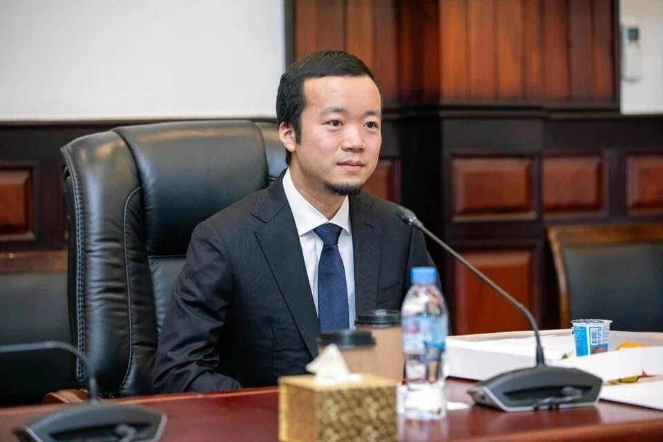 Prince Holding Group, Encik Chen Zhi