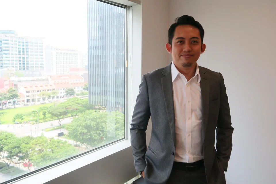 ENCIK AHMAD FIRDAUS: Peguam yang juga relawan kumpulan Roses of Peace.