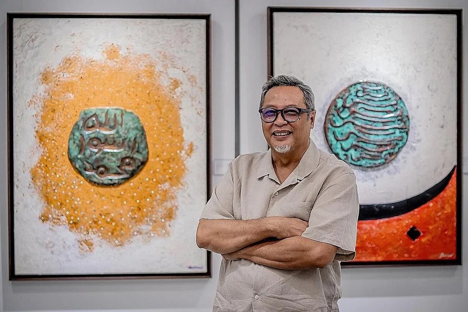 SENI PERINGATI PERJUANGAN: Encik Mohd Samad Afandie menghasilkan dua karya bertajuk 'Seal of the Prophet' dan '7 Basmallah' yang menggunakan tembaga teroksida sebagai memperingati perjuangan kerohanian manusia menebar ihsan, damai dan cinta pada Tuhan dan Nabi Muhammad. 