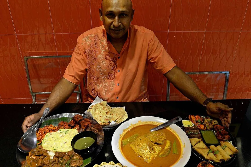 SAJIAN UNIK: Itulah yang boleh dijangkakan pelanggan di The Singapore Curry by Velu's milik Encik Ravi Velu sejak membuka restoran tersebut sekitar enam tahun lalu.