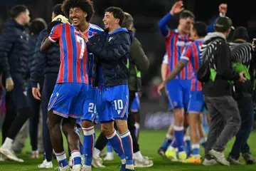 Pemain Crystal Palace meraikan kejayaan pasukan itu selepas menewaskan Shakhtar Donetsk 2-1 pada aksi separuh akhir kedua di Selhurst Park untuk mara dengan agregat 5-2.
