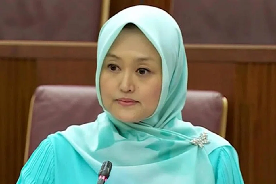 - Setiausaha Parlimen Kanan (Kesihatan merangkap Undang-Undang), Cik Rahayu Mahzam.