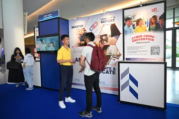 Seminar Pelan Kerja Polis (PWS) 2024 mempamerkan inisiatif dan daya usaha Pasukan Polis Singapura (SPF) memerangi jenayah siber dan penipuan. 