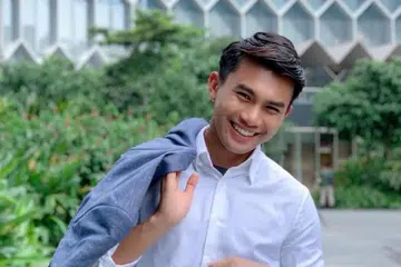 ZHIN SADALI: Selain berlakon dalam drama Suria, turut mengacarakan Manja.