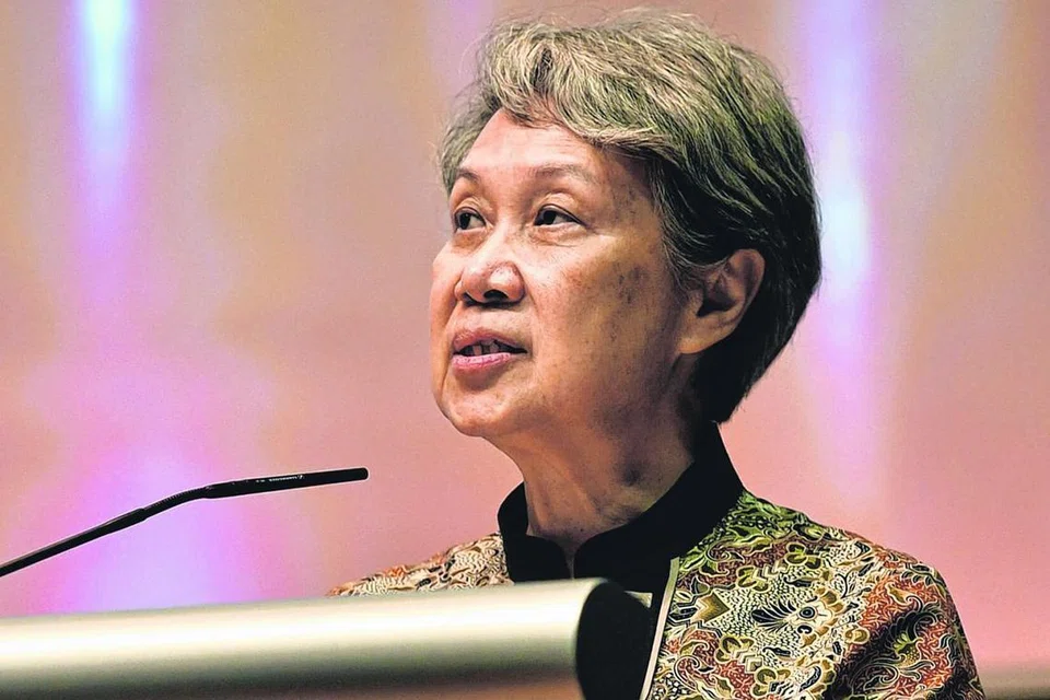 SIMPOSIUM ST GALLEN: Menyampaikan ucaptama di simposium itu, Cik Ho Ching (gambar atas) pula menggesa perniagaan untuk mengambil tindakan mengatasi perubahan iklim. - Foto BH oleh CHONG JUN LIANG