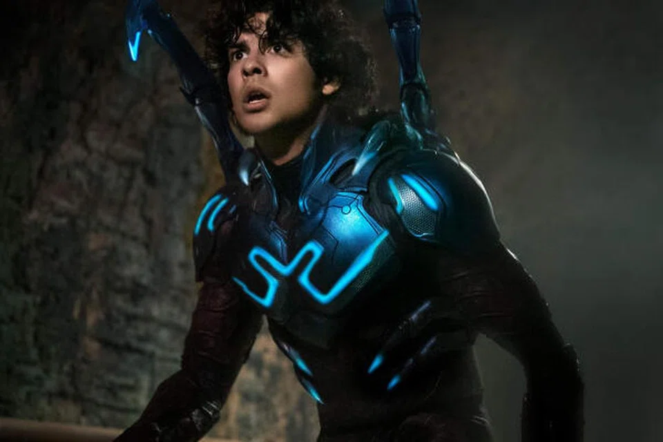 MISI MENYELAMAT: Wira Blue Beetle menjelma untuk menyelamatkan dunia daripada bahaya orang kaya yang ingin mencetus perbalahan antara manusia.
