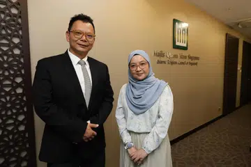 Antara anggota Panel Perubatan Haji ialah (dari kiri) Doktor keluarga, Banyan Clinic@JW, Dr Zuraimi Mohamed Dahlan dan Doktor di Shifa Clinic, Dr Siti Sarina Mohd Sairazi.