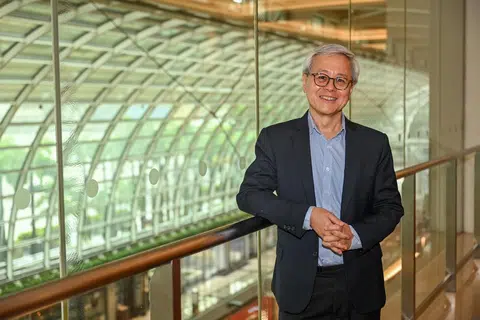 MASA DEPAN PENDIDIKAN: Presiden Institut Teknologi Singapura (SIT), Profesor Chua Kee Chaing, berkongsi tentang manfaat pendekatan pendidikan berasaskan kecekapan atau CBE. 