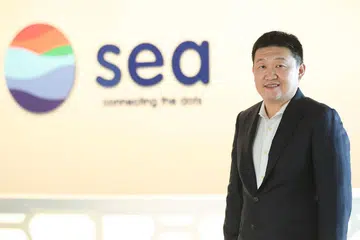 BERDEPAN DENGAN CABARAN: Dalam satu memo dalaman yang dihantar ke kakitangan, Encik Li berkata pihak pengurusan atasan akan melepaskan gaji mereka dan mengetatkan dasar perbelanjaan syarikat. - Foto BT