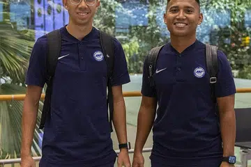 BAKAL JADI 'SINGA': Syed Firdaus (kiri) dan Sahil Suhaimi dipangil untuk beraksi buat Singapura bagi perlawanan persahabatan menentang Vietnam dan India minggu ini. - Foto FAS