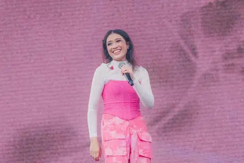 Pengarah Kreatif Bersama ChildAid 2024, Amni Musfirah Abdul Rashid, menganggap konsert amal ChildAid yang sudah empat kali disertainya sebagai penyanyi sebelum ini, menerapkan disiplin dan etika kerja yang baik dalam dirinya.
