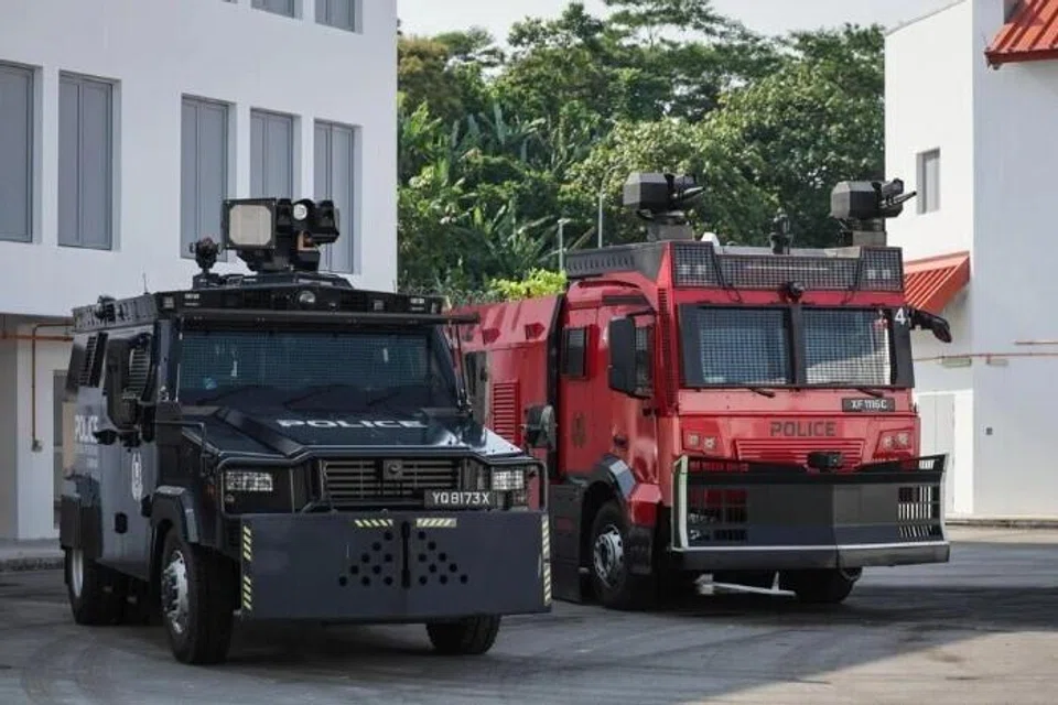 Kenderaan Serangan Taktikal (TSV) Sistem Kawalan Rusuhan (kiri) dan kenderaan meriam air generasi baru melengkapi armada Pasukan Operasi Khas (SOC) polis.