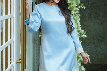 Baju Kurung Tun Teja daripada Sultanah Bridal & Boutique merupakan busana yang menarik dan dijual untuk Syawal ini. 