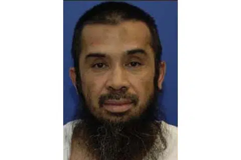 BAKAL DIDAKWA: Riduan Isamuddin, juga dikenali sebagai Hambali, dan dua rakannya akan menghadapi pengadilan rasmi di depan satu suruhanjaya tentera Amerika di Teluk Guantanamo pada 30 Ogos depan. - Foto JABATAN PERTAHANAN AMERIKA