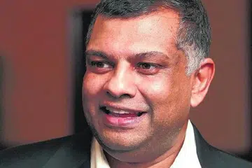 PENCAPAIAN DIAKUI: CEO AirAsia Berhad, Tan Sri Tony Fernandes, dipilih majalah Time sebagai antara 100 individu berpengaruh. - Foto AIRASIA Berhad