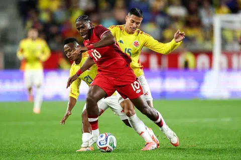 Penyerang berbisa Canada, Jonathan David (kiri), bakal memikul tanggungjawab besar di hadapan gawang bagi merobek gawang Bosnia dalam aksi pembukaan Kumpulan di Stadium BMO.