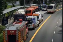 Kemalangan itu berlaku pada 8 Disember, apabila perkhidmatan bas 980 yang dipandu pemandu berusia 57 tahun itu bertembung dengan bas perkhidmatan 166 yang dikendalikan oleh SBS Transit di perhentian bas di Upper Thomson Road. Sembilan penumpang cedera dalam kemalangan itu.