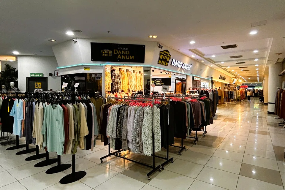 Peniaga di Angsana Johor Bahru menjangkakan kehadiran warga Singapura akan kembali rancak sebelum Ramadan 2026.