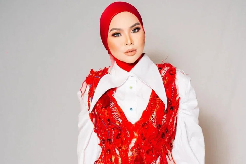 Aina Abdul, penyanyi, media sosial, singer, social media