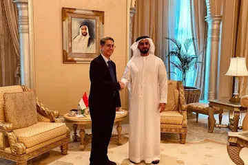 TERUSKAN KERJASAMA: Menteri Negara (Ehwal Dalam Negeri merangkap Pembangunan Negara), Profesor Madya Dr Muhammad Faishal Ibrahim (kiri) bertemu Timbalan Perdana Menteri Emiriah Arab Bersatu (UAE), Sheikh Saif Zayed, semasa kunjungannya ke sana. 