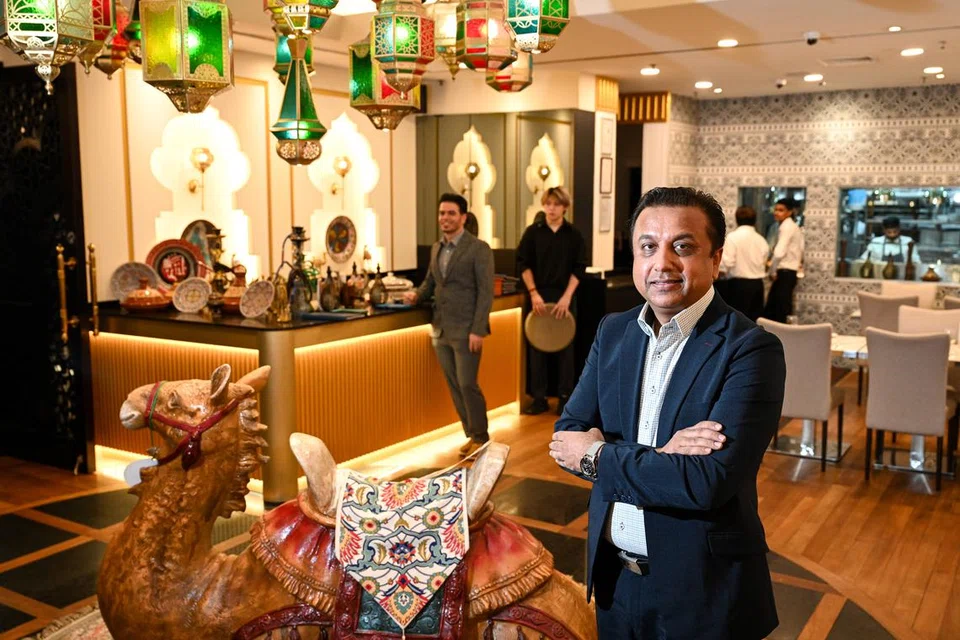 Ketua Pegawai Eksekutif Singapore Hospitality Group, Encik Ali Abbas, mempunyai pengalaman lebih dua dekad dalam mengurus hotel, restoran dan ruang acara.