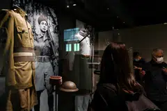 Pameran di muzium Bukit Chandu menunjukkan pakaian seragam yang dipakai oleh Rejimen Askar Melayu, yang tenteranya membuat perlawanan terakhir menentang tentera Jepun di Pasir Panjang pada Februari 1942 (gambar hiasan)