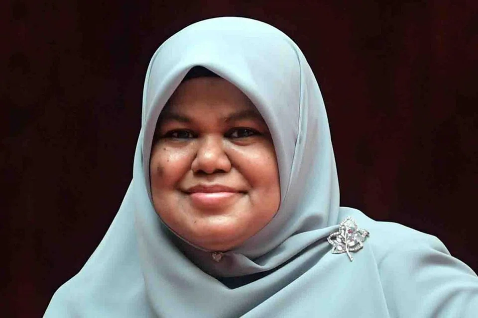Ustazah Kalthom Muhammad Isa.