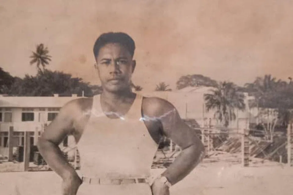 Gambar koleksi Allahyarham Encik Omar Ahmad dikongsikan untuk membantu mencari abang-abangnya daripada seorang bapa, berlainan emak.