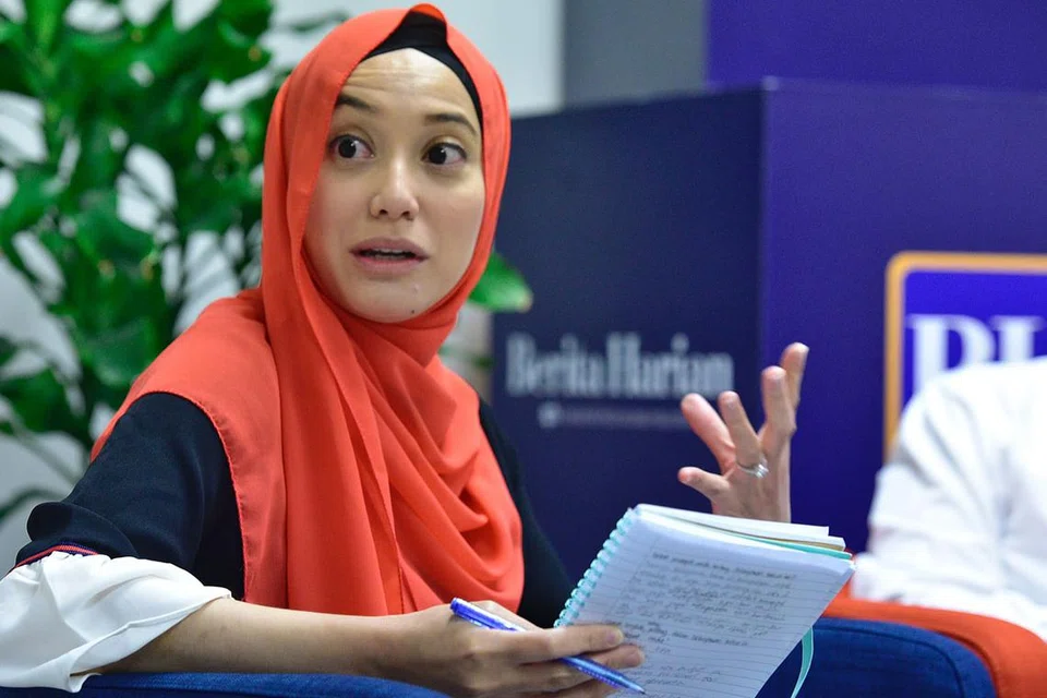 BANYAK BANTUAN KEPADA SYARIKAT KECIL DAN SEDERHANA: Cik Nurashikin mengalu-alukan pelbagai sokongan yang diumumkan pemerintah dalam Belanjawan 2018. - Foto BH oleh DESMOND WEE.