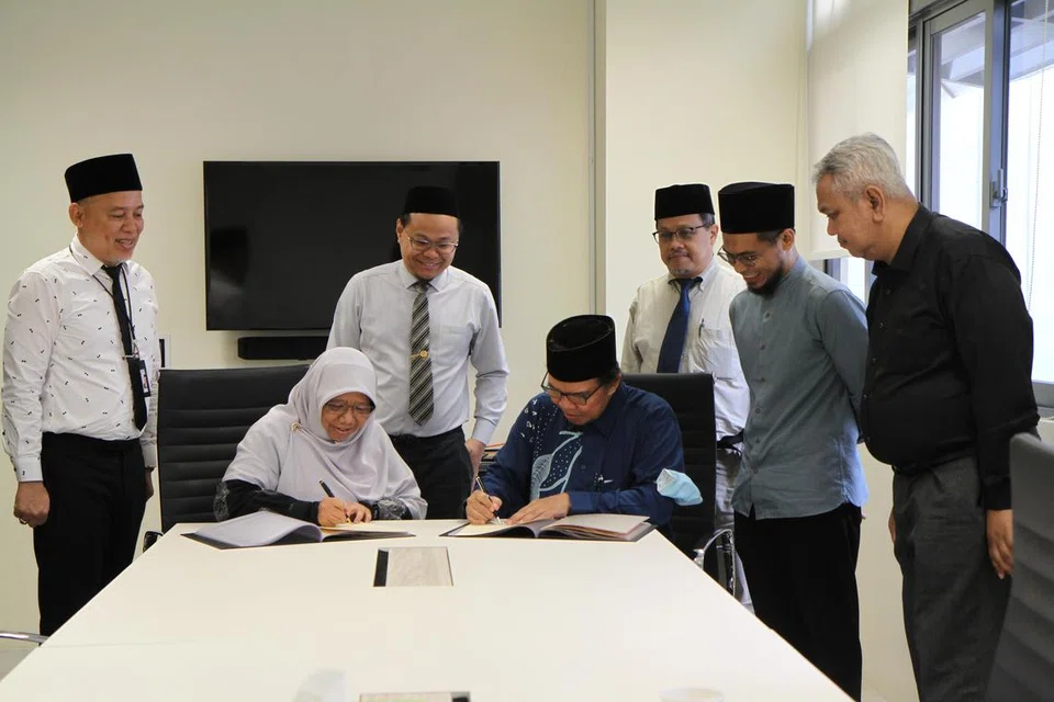 Menandatangani perjanjian persefahaman Islam & Sains di MAI pada 6 Januari 2024 lalu antara Madrasah Al-Arabiah Al-Islamiah dengan Darul Tafsir, Masjid Al-Khair.