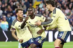 Bukayo Saka (tengah) menjaringkan gol menerusi sepakan jarak dekat pada separuh masa kedua di Villa Park, sekali gus mencatatkan kemenangan berturut-turut kedua Arsenal sejak awal musim ini.