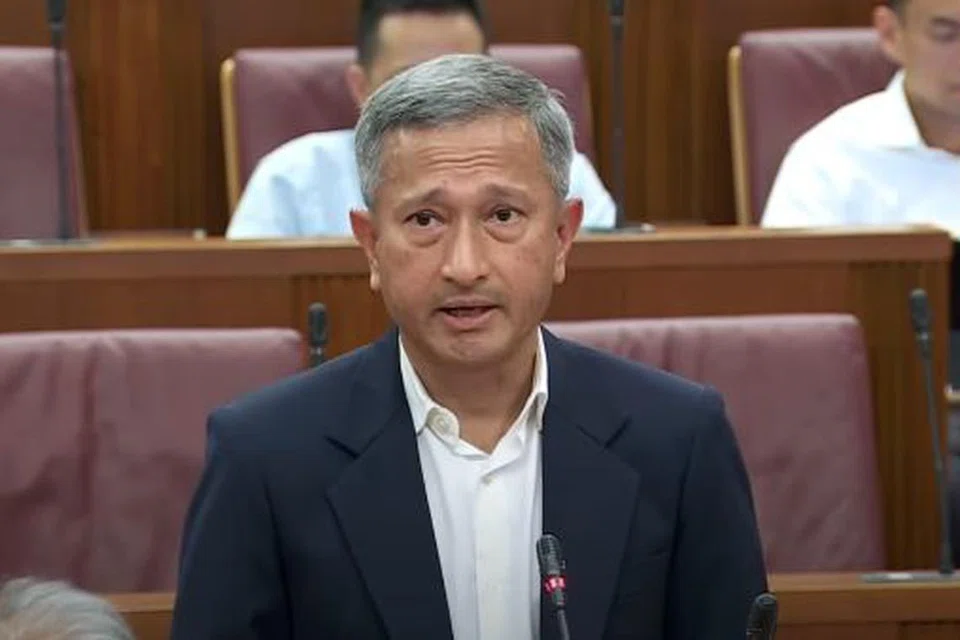 ADA KEPENTINGAN NASIONAL: Menteri Ehwal Luar, Dr Vivian Balakrishnan ketika berucap mengenai usulan konflik Israel-Hamas di parlimen pada Isnin. 