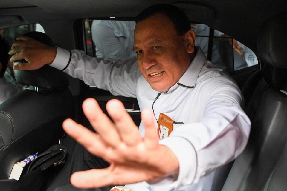 JAWAB TUDUHAN RASUAH: Ketua Suruhanjaya Pembanterasan Rasuah Indonesia (KPK), Encik Firli Bahuri, dipanggil KPK untuk menjalani siasatan di Jakarta.