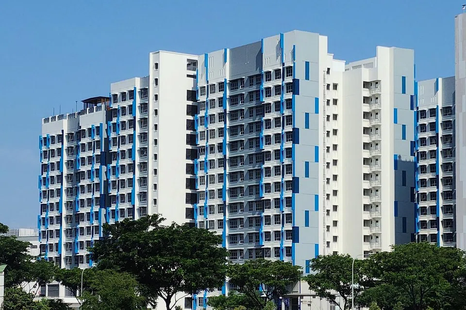Alkaff Breeze di Bidadari, yang terdiri daripada 353 flat empat bilik dan lima bilik merangkumi tiga blok perumahan, telah siap pada Jun.