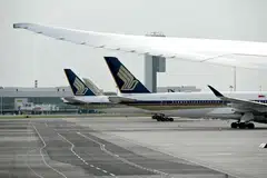 Singapura, Dubai, penerbangan