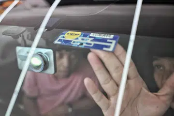 Jabatan Pengangkutan Jalan (JPJ) Malaysia mengumumkan bahawa kenderaan berdaftar asing yang masih belum memasang tag Permit Masuk Kenderaan (VEP) menjelang tarikh akhir 1 Oktober masih dibenarkan masuk ke Malaysia dari Singapura.