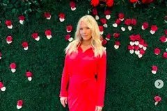 Pelakon Jennie Garth mengenangkan Luke Perry yang banyak mengajarnya erti menghormati dan berinteraksi dengan peminat.