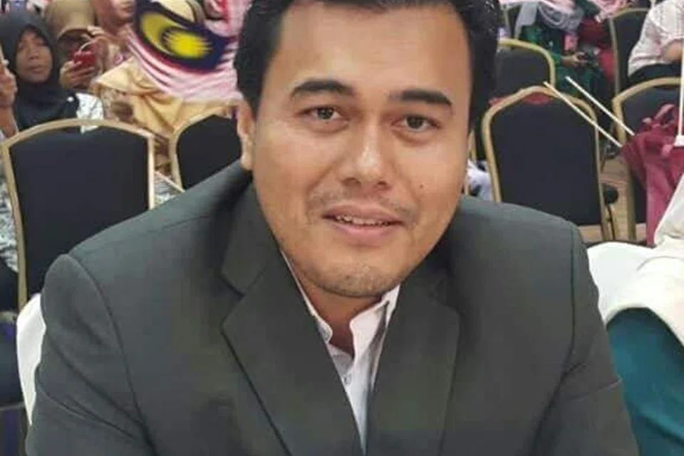 DR AZIZUDDIN MOHD SANI: Penganalisis politik daripada Universiti  Utara Malaysia (UUM).
