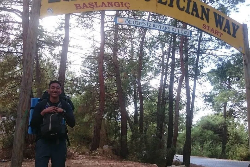 Encik Nazmi Yazid bergambar di Ovacık, Turkey, sewaktu mengembara solo dan mendaki adalah antara aktiviti yang sering dilakukannya sewaktu bercuti. 