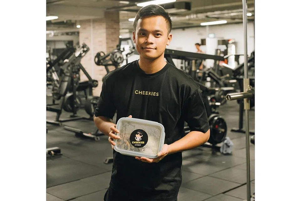 TIDAK PUTUS ASA: Meskipun pernah gagal dalam perniagaan, Encik Nabill Shukry Johari tidak pernah berputus asa kerana didorong impian memberi kehidupan lebih baik bagi keluarganya. - Foto-foto BH oleh FAKHRURADZI ISMAIL