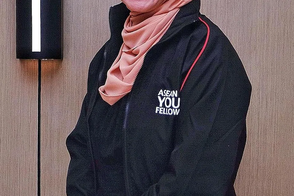 CIK FARIDAH SAAD: Merupakan Timbalan Pengarah (Agriteknologi) di Enterprise Singapore, serta berkhidmat sebagai sukarelawan selaku Presiden Kelab Mendaki. - Foto BH oleh KHALID BABA