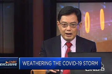 TANGANI CABARAN: Timbalan Perdana Menteri merangkap Menteri Kewangan, Encik Heng Swee Keat, tampil dalam program wawancara eksklusif di saluran televisyen CNBC. - CNBC