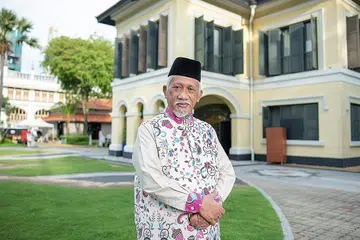 PENCAPAIAN TERBARU: Pelopor teater tempatan Nadiputra merupakan salah seorang pemenang anugerah serantau tersebut, yang juga dimenangi penulis tempatan Simon Tay. - Foto fail
