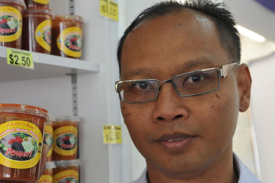 ENCIK NOR HASHIM: Sedar bahawa sistem dan cara berniaga di luar Singapura berbeza. 