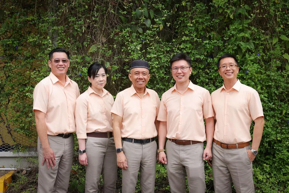 Encik Spencer Ng,  Encik Raiyian Chia, Cik Verina Ong, Encik Yadzeth Hairis, Encik Lee Wei.