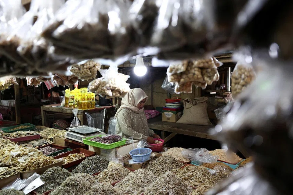 Indonesia, mata wang, rupiah, jatuh, industri, import, syarikat, kos, dolar Amerika Syarikat, GINSI,
